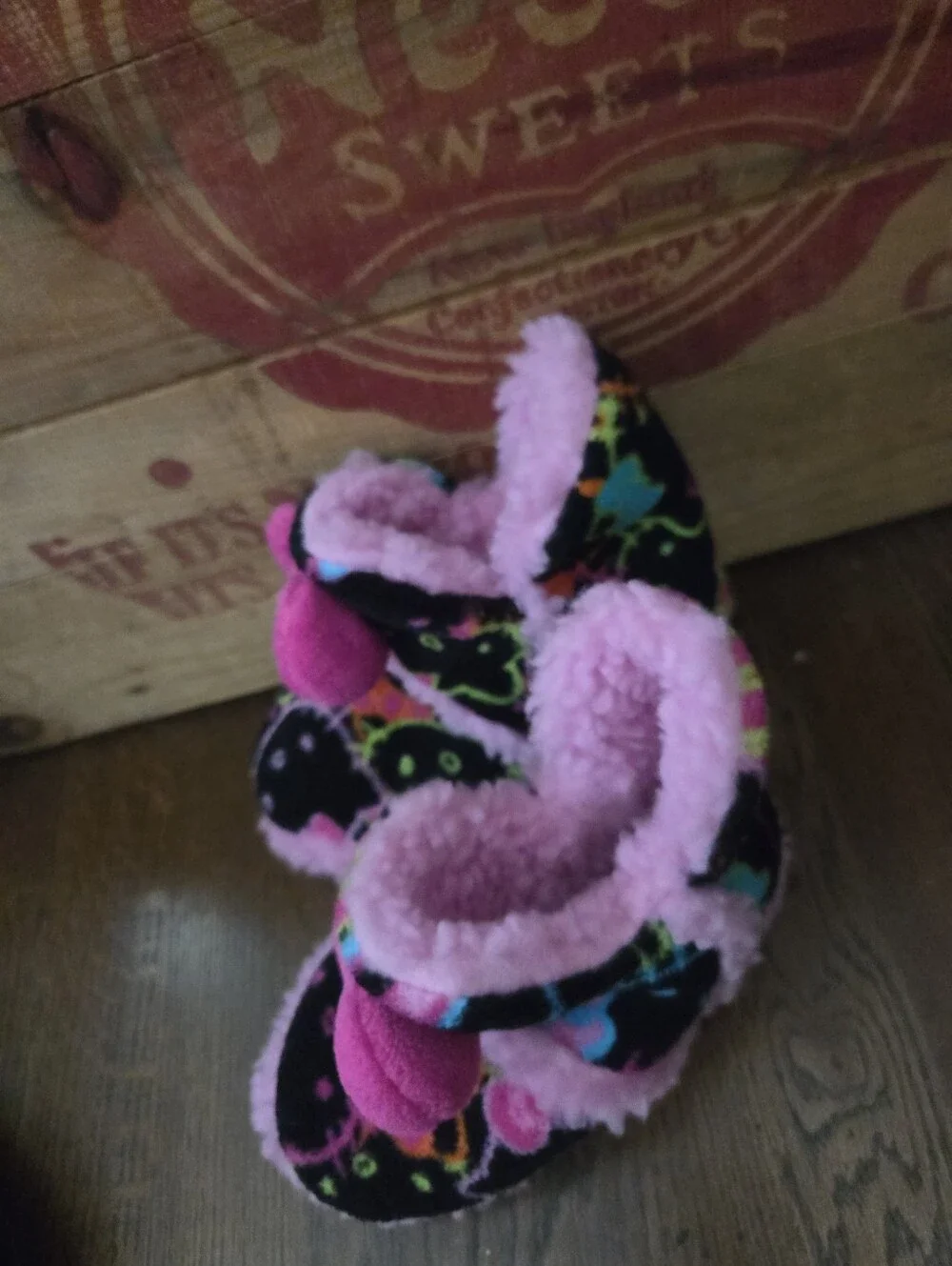 Hello Kitty Toddler Girls 11-12 Slippers
